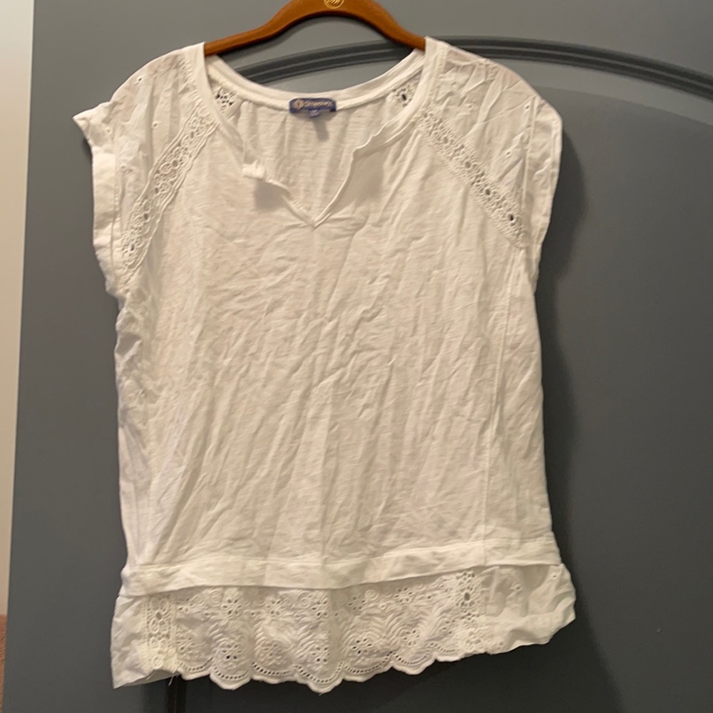 Democracy white lace pattern cotton short sleeve shirt medium